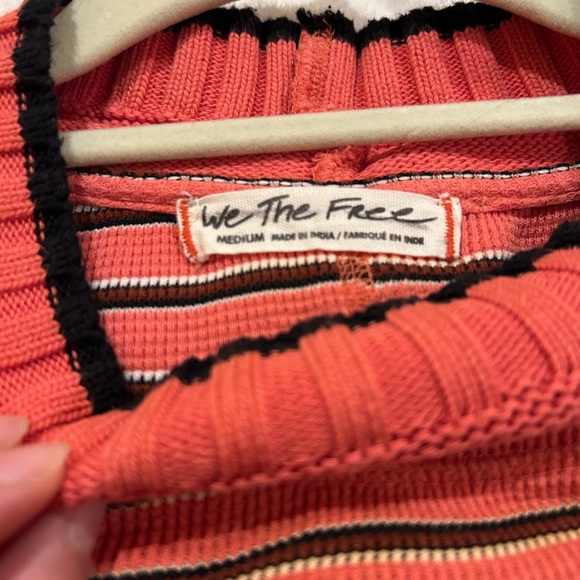 We the Free striped black orange sweater sz M - Picture 4 of 4
